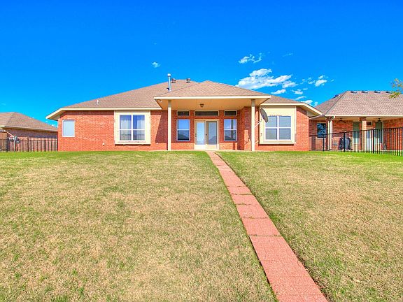 4th image of 7213 Winding Meadow Ln