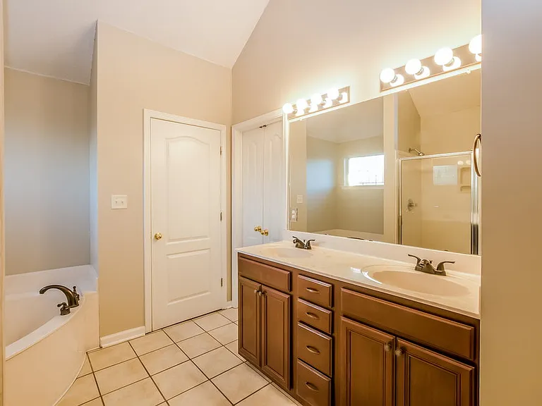 11625 Leewood Dr — Photo 11
