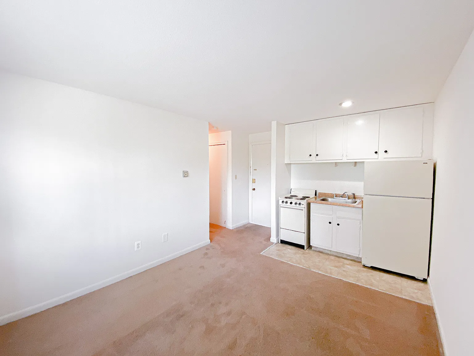 1 bed, 650 sqft, $1,105 — Photo 2
