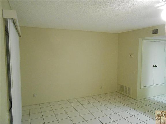 4th image of 68 Lakeview Cir