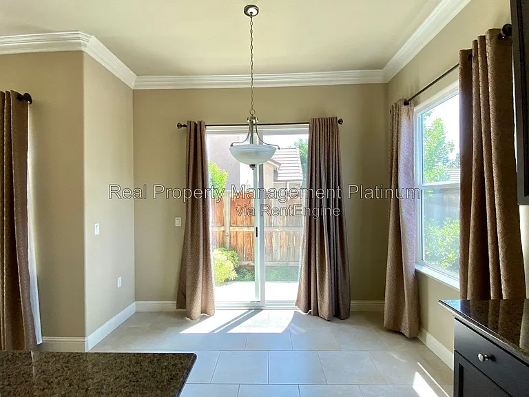 2141 W Juliet Way — Photo 13