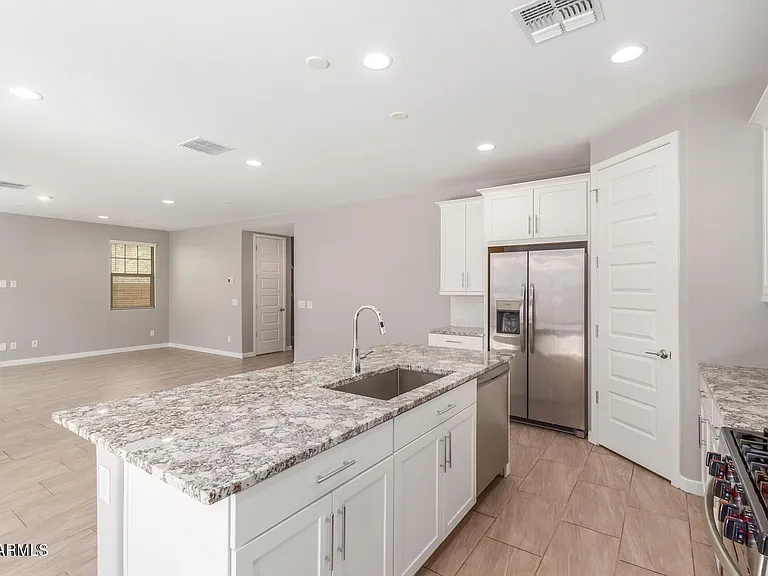 2467 E Athena Ave — Photo 7