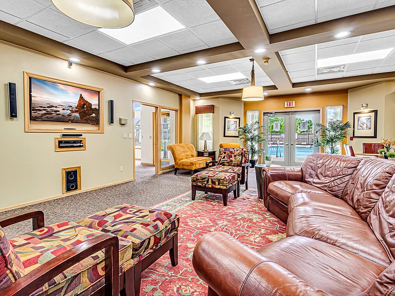 Maple Grove Apartments — Photo 15
