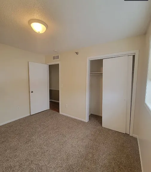 395 Van Dyke St — Photo 12