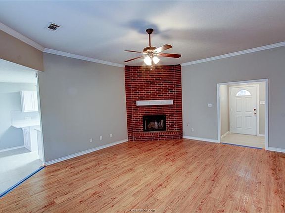 5th image of 1208 Skyline Ct