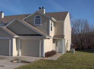 6101 NE Moonstone Ct #22D, Lees Summit, MO 64064