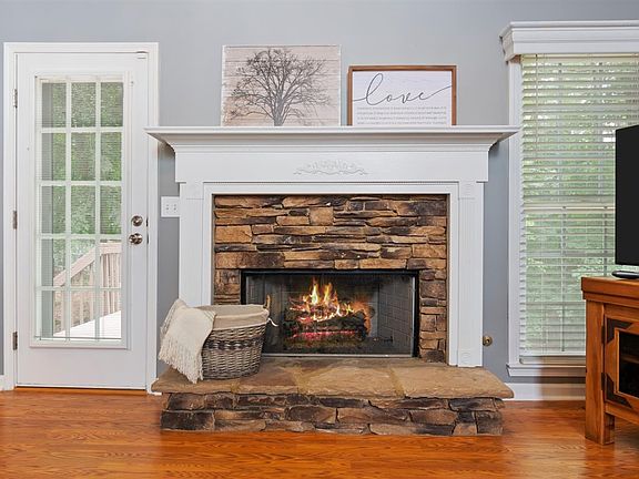 2nd image of 954 Saddle Brooke Dr