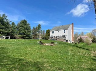 6 Cornfield Ln, Woodbridge, CT 06525