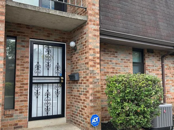 4363 Chateau Morse Dr, Columbus, OH 43231