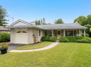 3071 Ballydown Cres, Mississauga, ON L5C 2C7