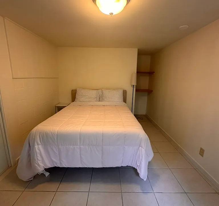 2959 Manoa Rd