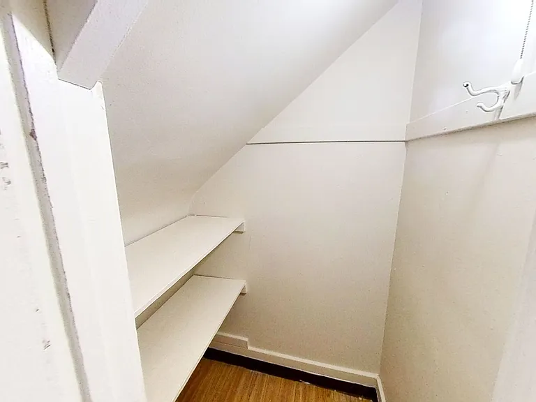 1625 East Ave — Photo 9
