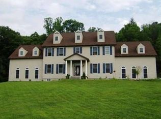 34 Hillside Dr, Shermans Dale, PA 17090