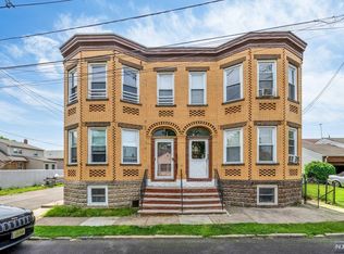 2 Christie St, Lodi, NJ 07644