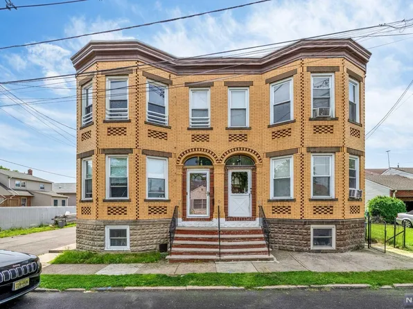 2 Christie St, Lodi, NJ 07644