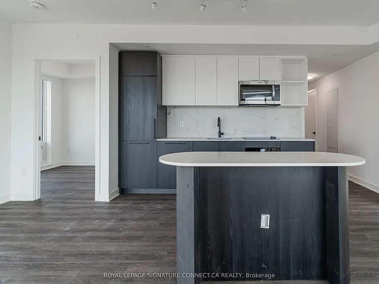 1185 Dupont St #1210 — Photo 11