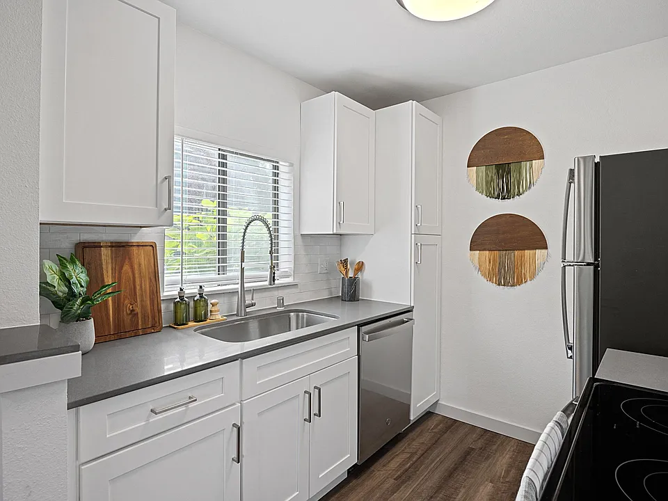 Updated Kitchen Spaces at The Lakes in Bellevue, WA 98007