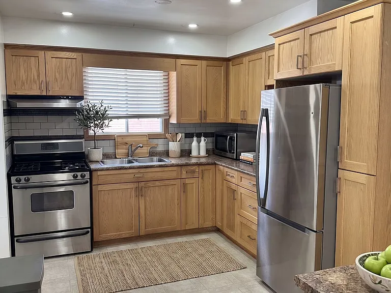 66 Bakersfield Dr — Photo 4