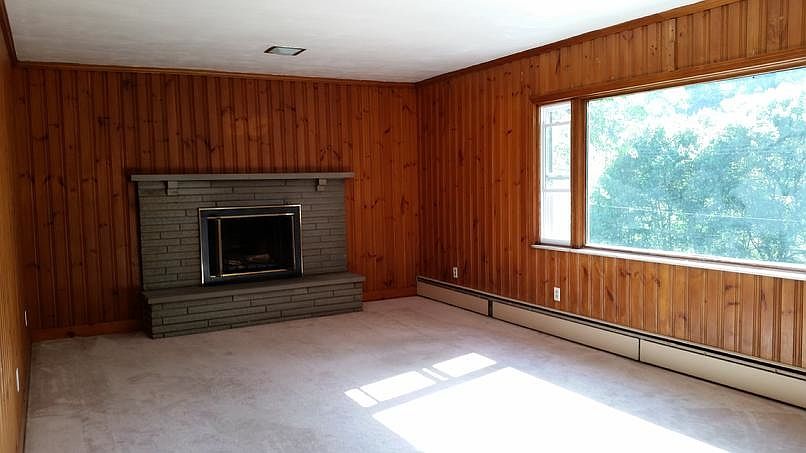 Living Room with Gas Fireplace