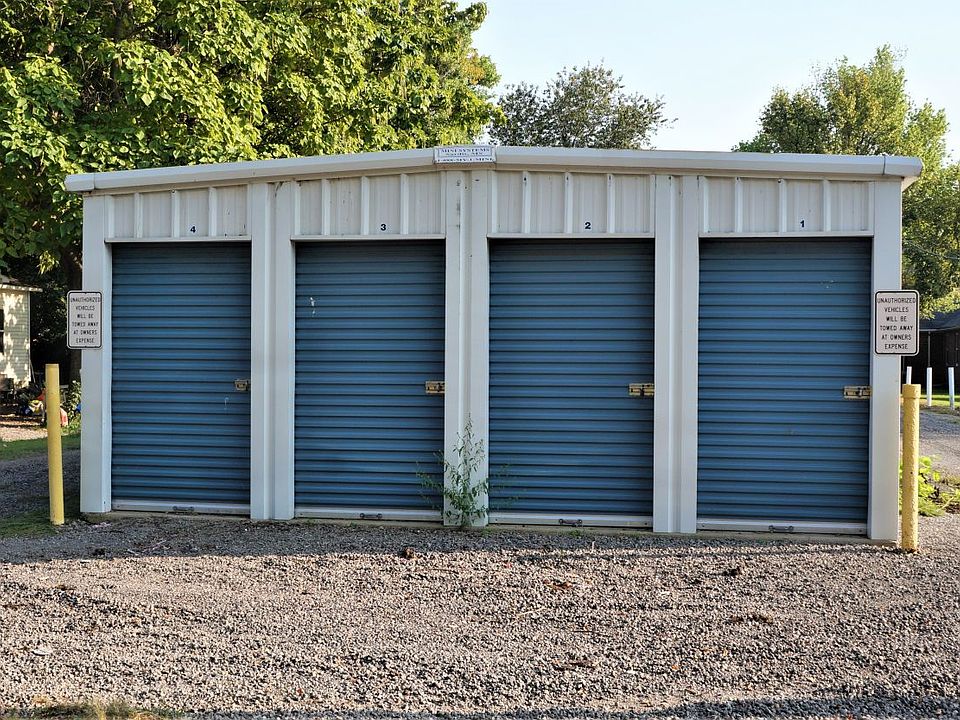 2nd image of 401 2nd St