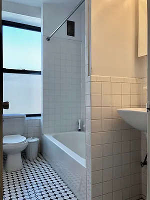 Rented by Matthew Gros-Werter, LREB  | media 29