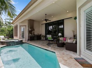 2836 Coco Lakes Dr, Naples, FL 34105