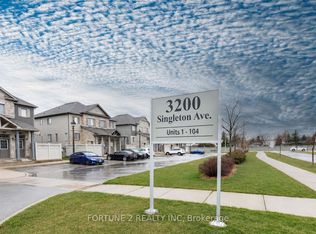 3200 Singleton Ave #15, London, ON N6L0C7