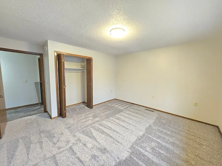1805 S Bahnson Ave — Photo 13