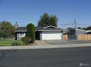 611 N Crestview Dr, Moses Lake, WA