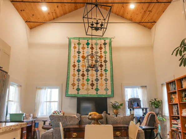 400 Merry Hill Rd, Sterrett, AL 35147