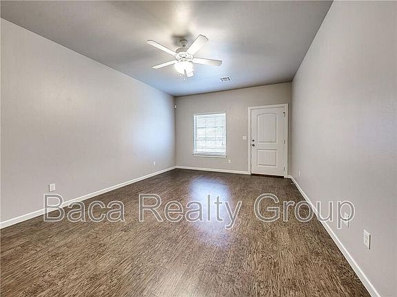 3rd image of 4712 Loch Ln