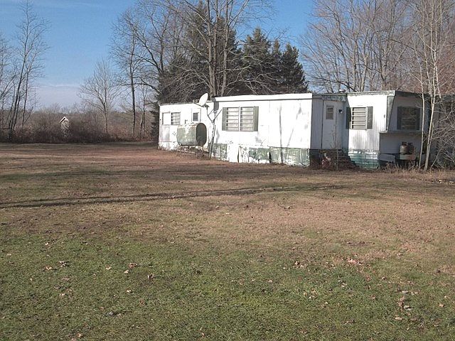 1st image of 125 Honeymoon Ln