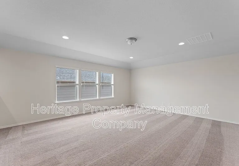 942 Blue Violet — Photo 37