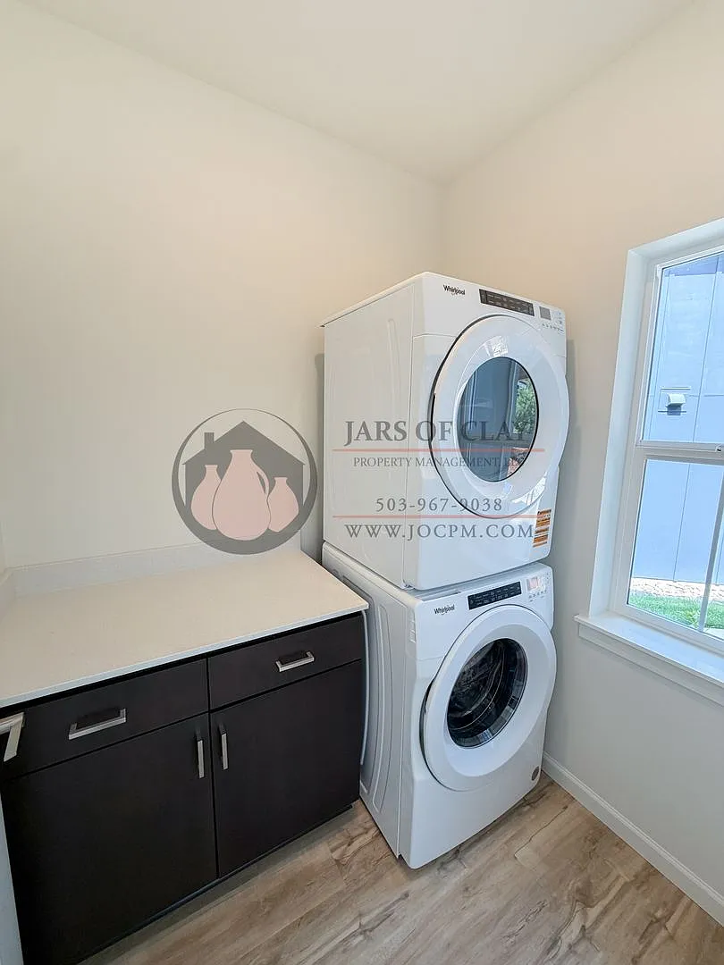 New Construction - 2 Bedroom Cottage - Air Conditioning — Photo 3