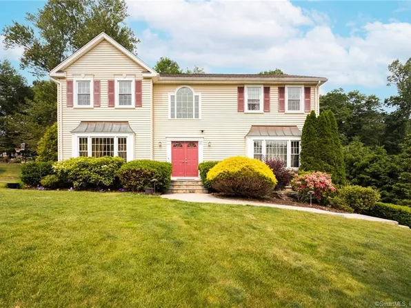 21 Sarenee Circle, Trumbull, CT 06611