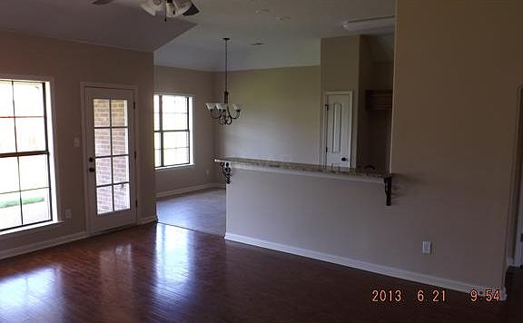 3rd image of 9325 Chastain Pl