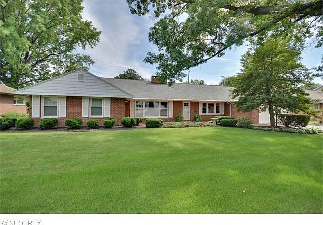 1st image of 19805 Parklane Dr