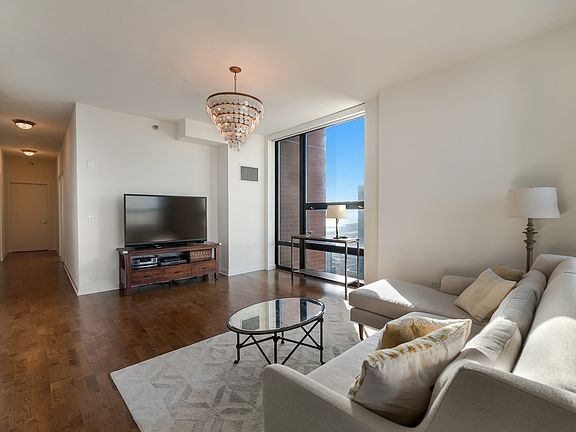 4th image of 1160 S Michigan Ave APT 3802