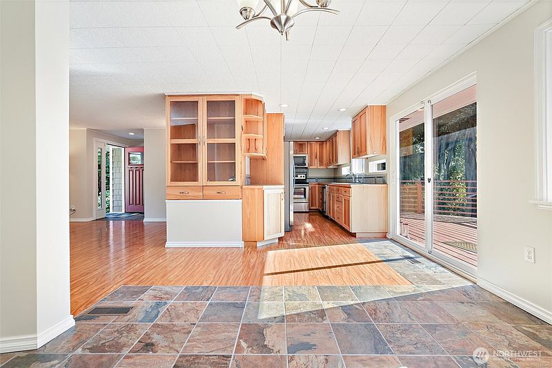4th image of 23427 100th Avenue SE
