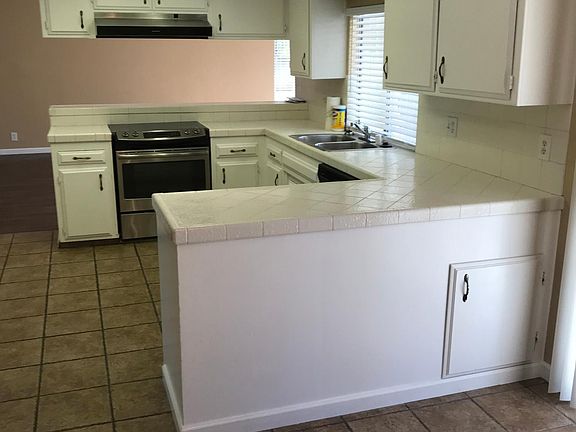 5th image of 17677 S Kram Dr