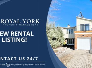 1488 Meadowbrook Rd, Ottawa, ON K1B5C3