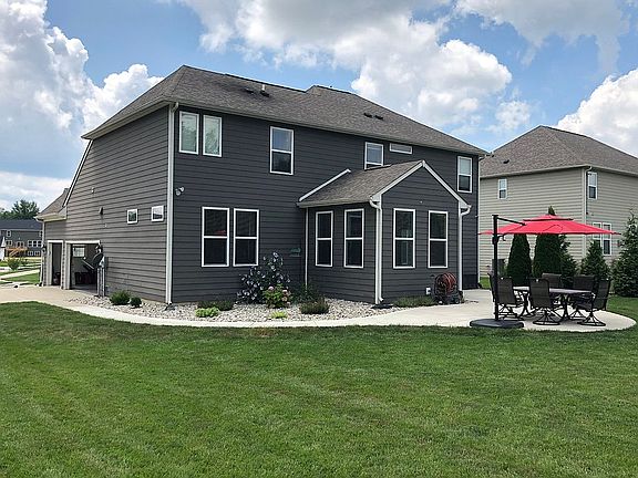 Walkway to the driveway