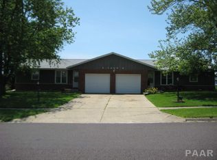 1200 Kingsbury Rd #A-B, Washington, IL 61571