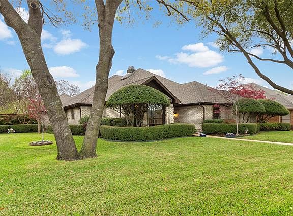 2nd image of 2233 Chadbourne Dr