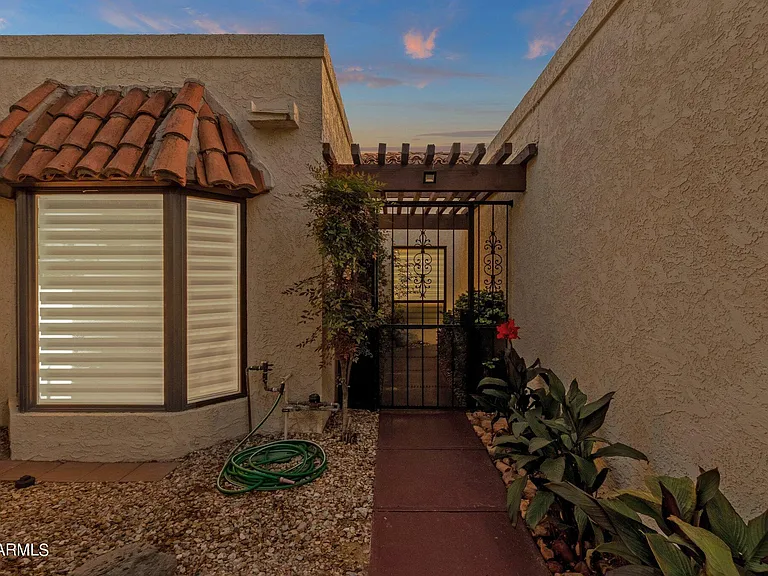 4611 E Desert Dr — Photo 7