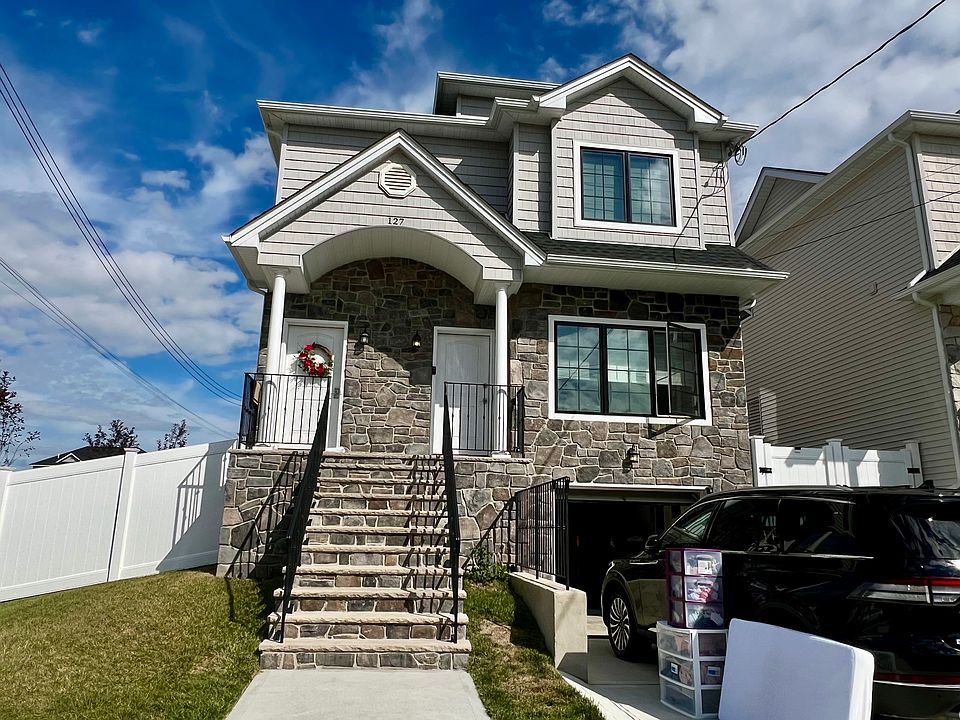1st image of 127 Mason Blvd #1