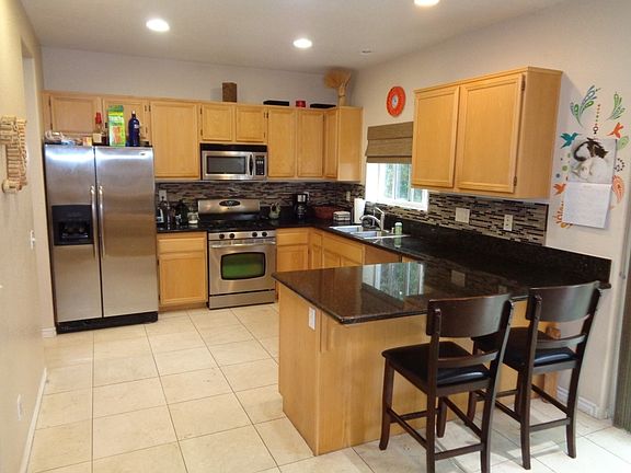5th image of 677 31st St