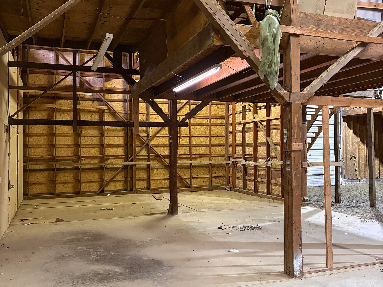 Studio, 5000 sqft, $2,500 — Photo 2