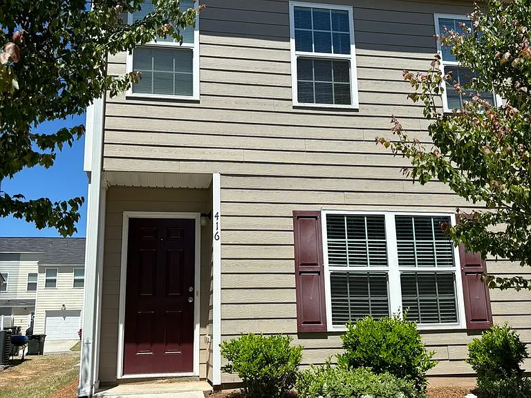 416 Oconner Blvd — Photo 1