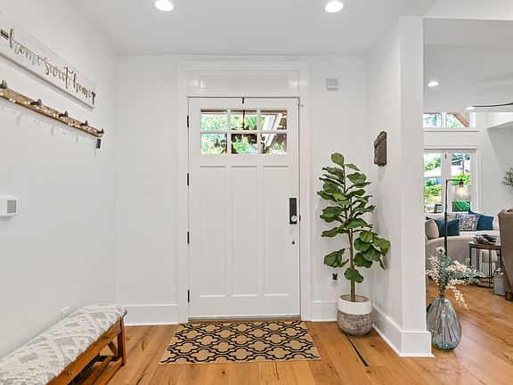 4th image of 400 Ardmore St